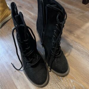Stylish Black Lace-Up Boots for Women